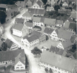 Buttenwiesen Marktplatz-Hauptstr-1958 - Archivbild